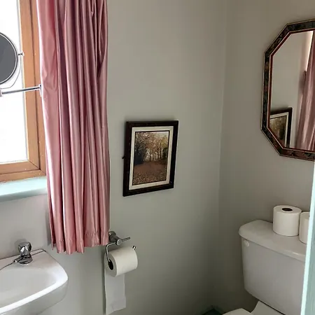 Iniscealtra Mini Bedsit Apartman