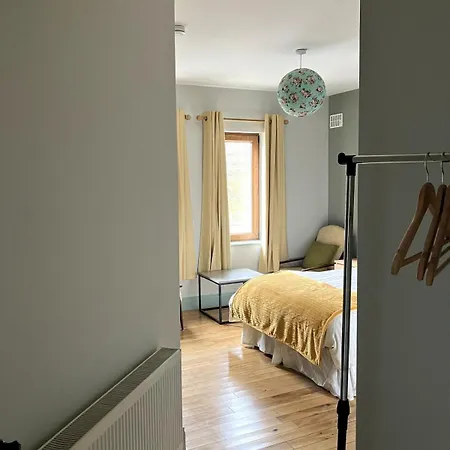 Iniscealtra Mini Bedsit Апартаменты *