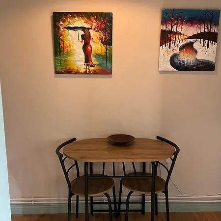 Iniscealtra Mini Bedsit Апартаменты *